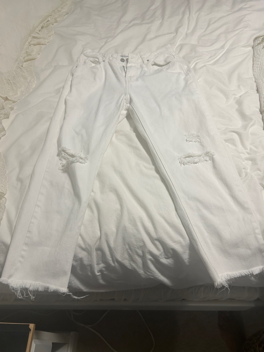 White Distressed Women’s Jeans